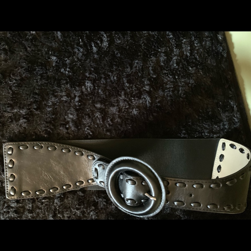 Ladies Belt. - Picture 2 of 3
